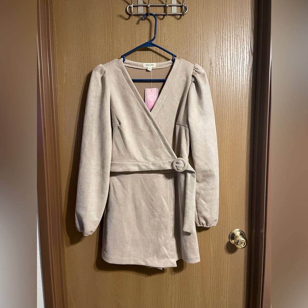 FASHION ON EARTH Women’s Romper!